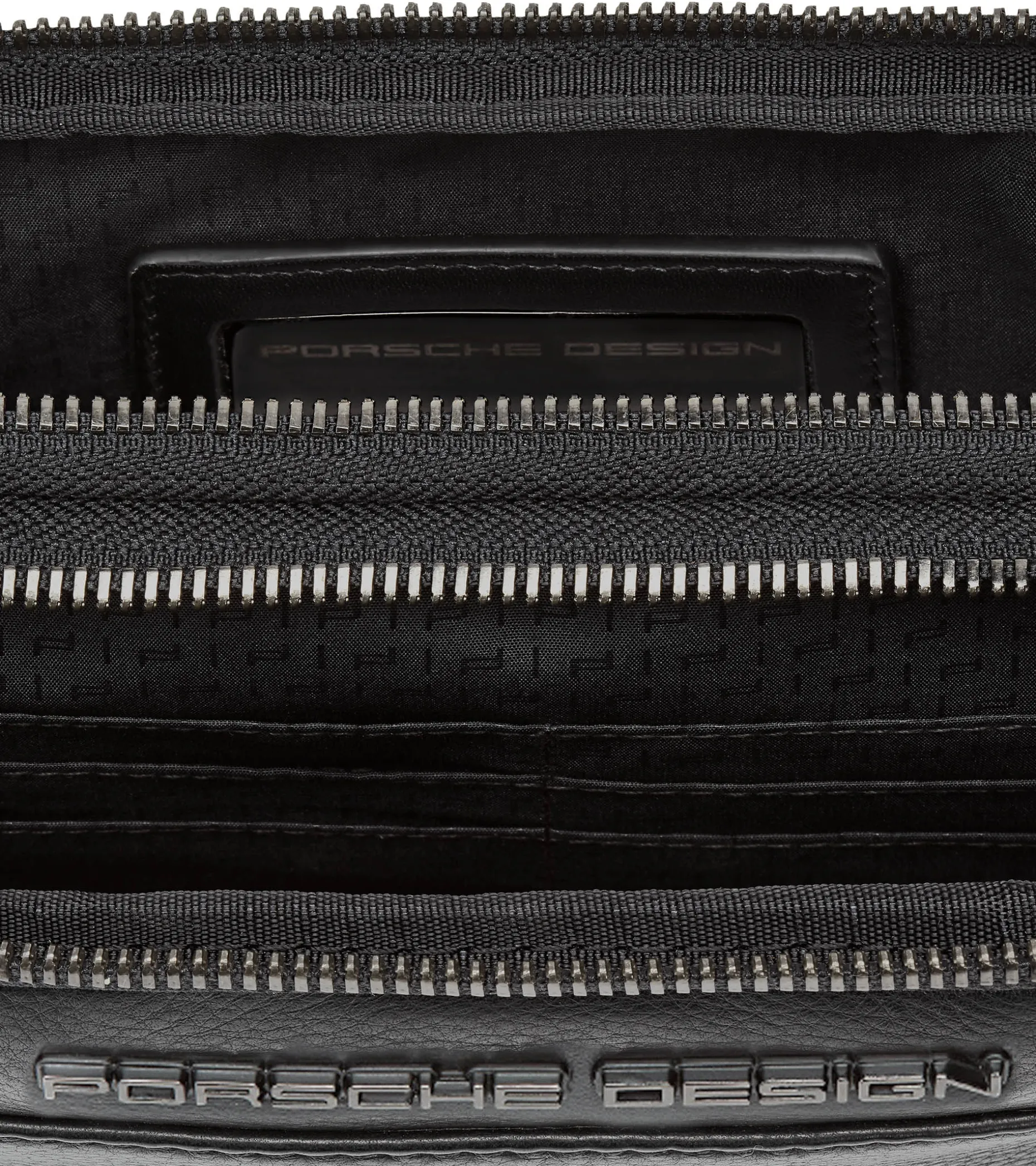 Roadster Leather Travel Pouch