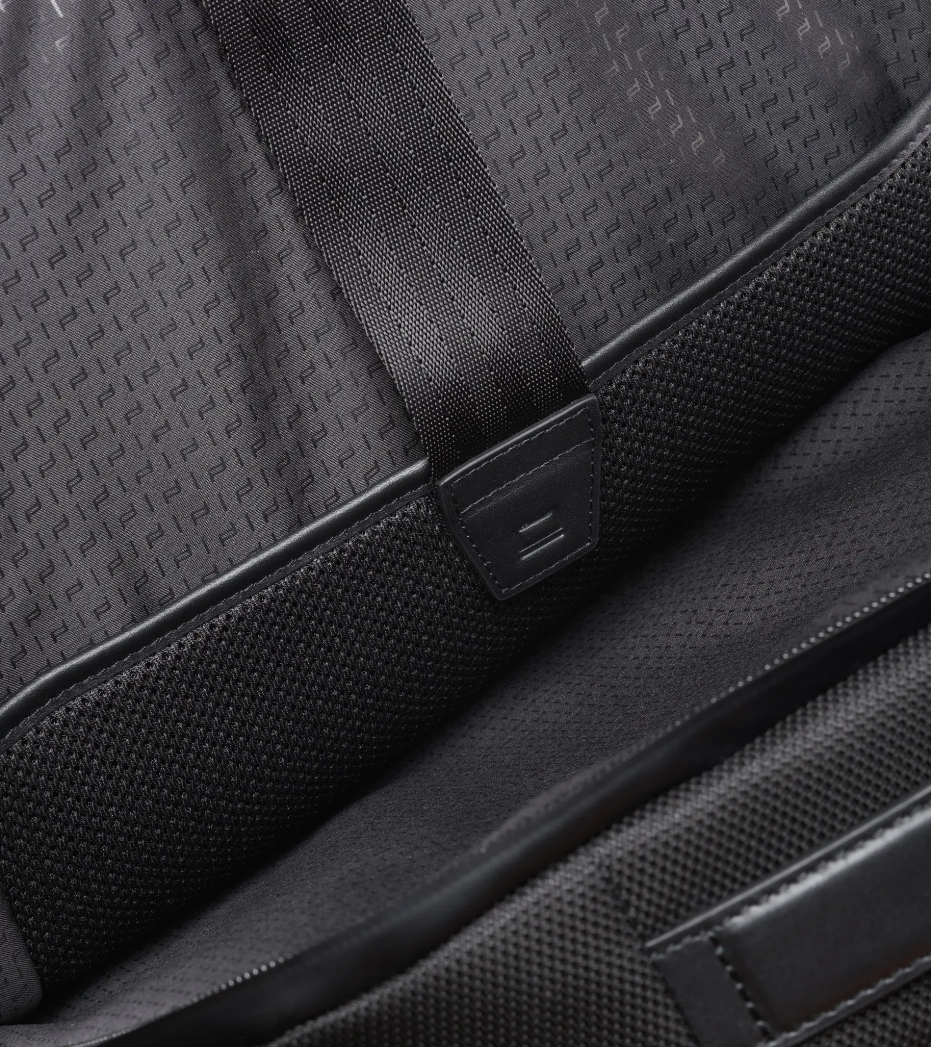 Roadster Nylon Backpack L