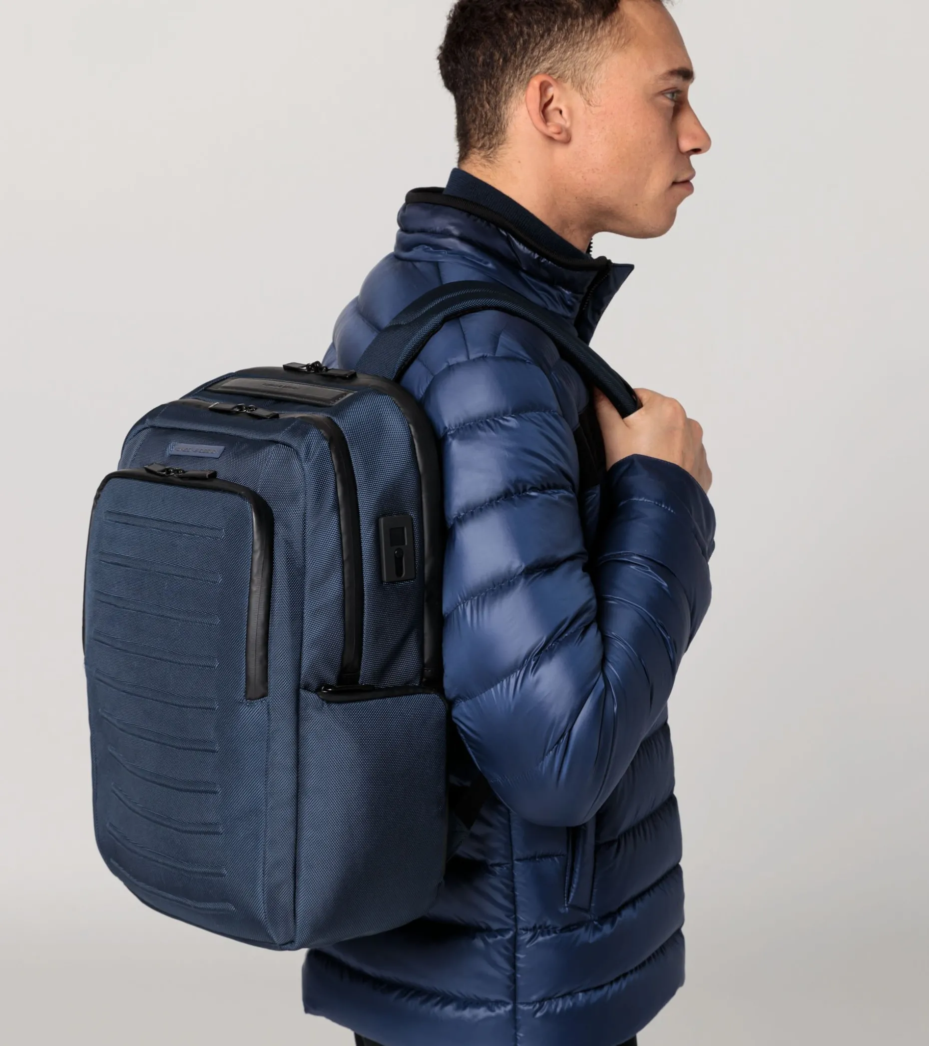 Roadster Pro Backpack L