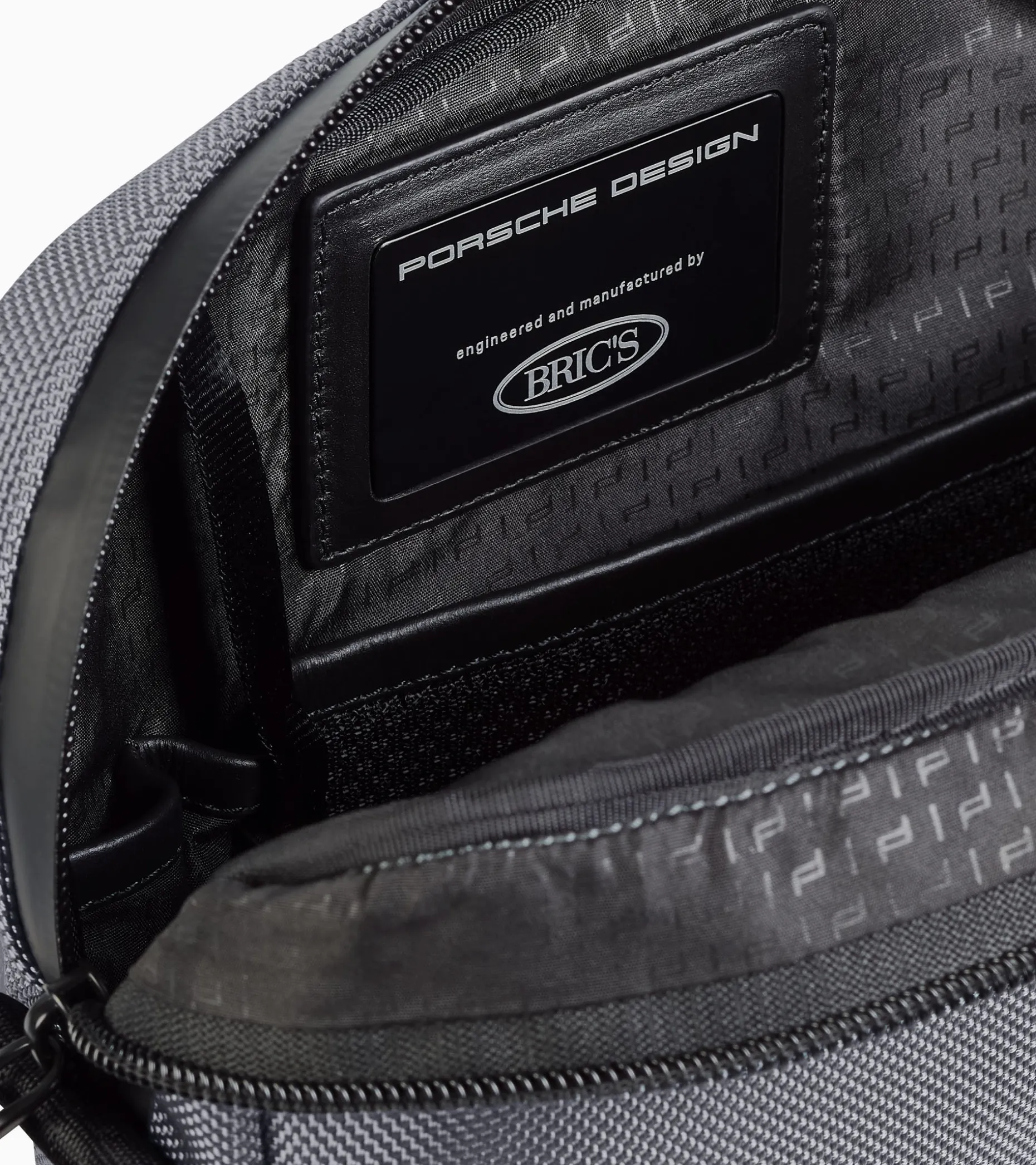Roadster Pro Shoulder Bag Xs