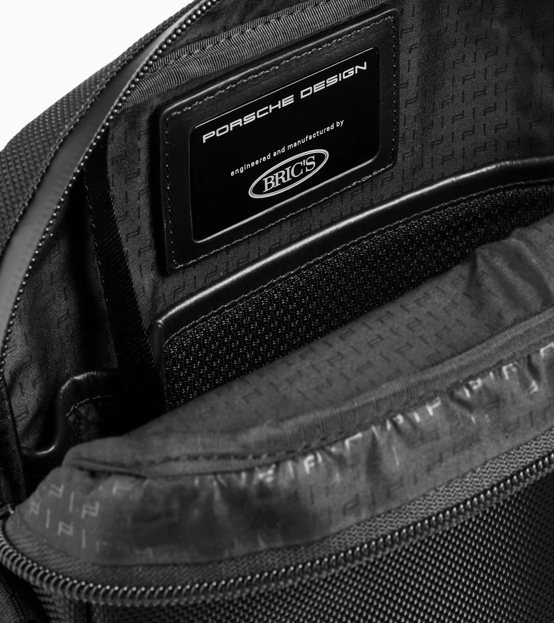Roadster Pro Shoulder Bag Xs